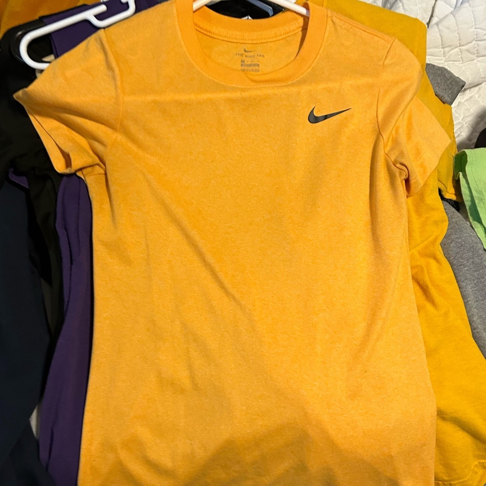 Women’s Nike T-shirt